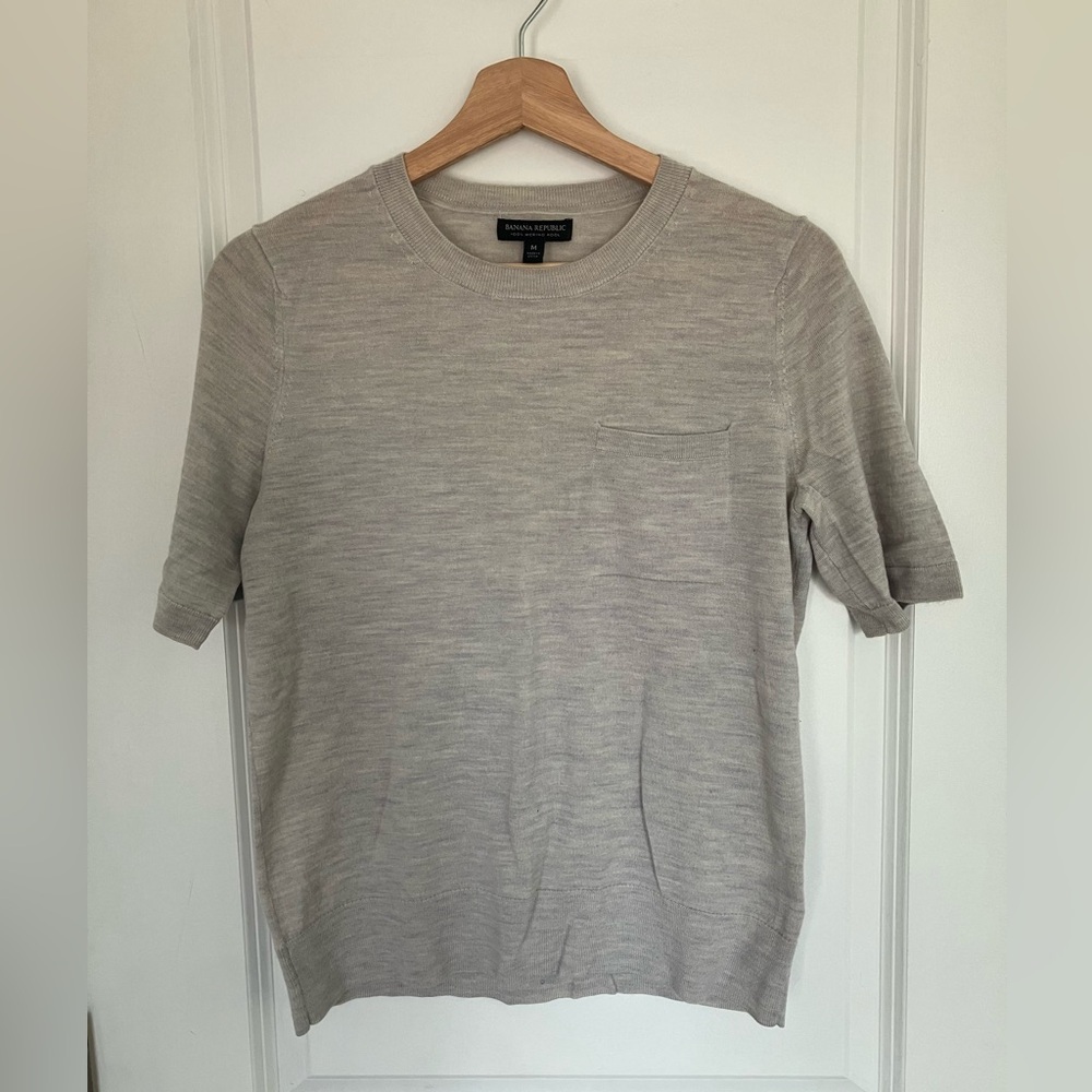 Banana Republic Merino Wool Short-Sleeve Crewneck Shirt M